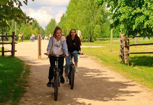 Акцыя! «Бясплатная велаэкскурсія па скансэну»